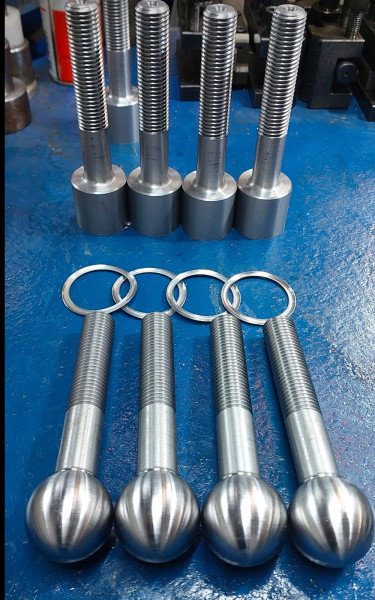 Usinagem De Eixos De Aço??